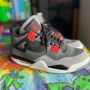 Nike Air Jordan 4 Retro Men’s 8.5 US